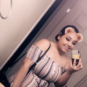 Meet your Posher, Kendra